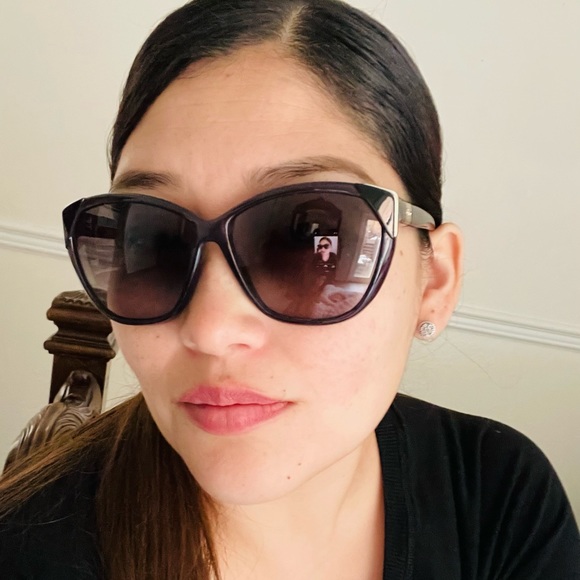 Chloe Cat Sunglasses - Picture 7 of 8